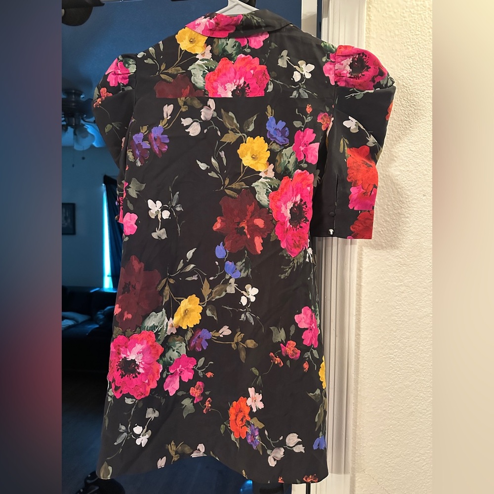 Alice + Olivia Jem Puff Sleeve Floral Mini Shirt Dress - Picture 5 of 10